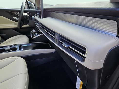 New 2026 Lincoln Corsair Premiere AWD/4WD image 15