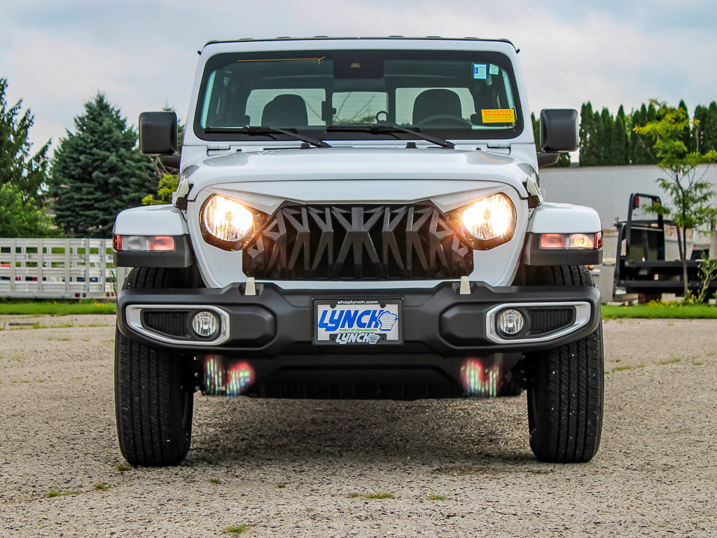 Used 2024 Jeep Gladiator Sport w/ Dual Top Group AWD/4WD image 7
