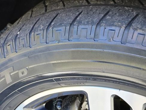 Used 2024 Ford Expedition Limited image 11