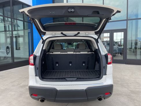 Used 2023 Subaru Ascent Premium w/ Convenience Package image 13