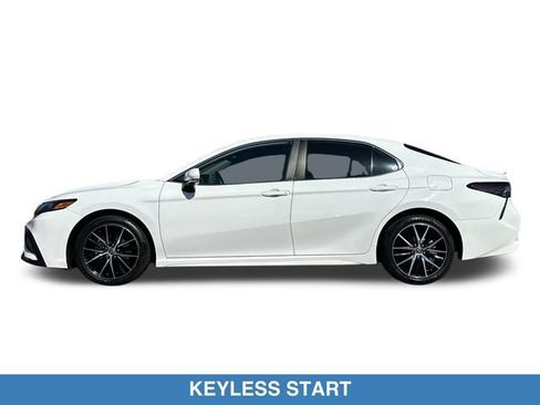 Used 2024 Toyota Camry SE w/ Convenience Package FWD image 9