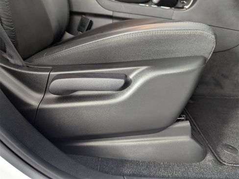 Used 2021 Jeep Grand Cherokee Laredo X image 36