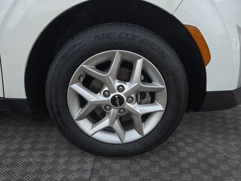 Used 2024 Kia Soul LX w/ Option Group 015 image 35