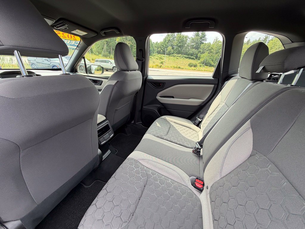 Used 2025 Subaru Forester AWD/4WD image 14