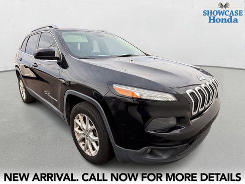 Used 2018 Jeep Cherokee Latitude image 6