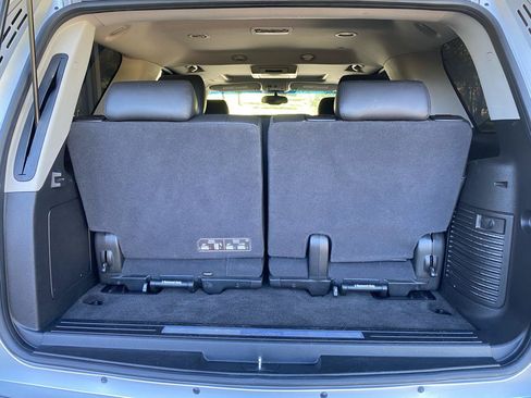 Used 2013 Cadillac Escalade Premium AWD/4WD image 30
