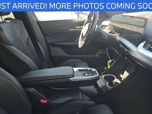 Used 2025 BMW X2 xDrive28i image 3
