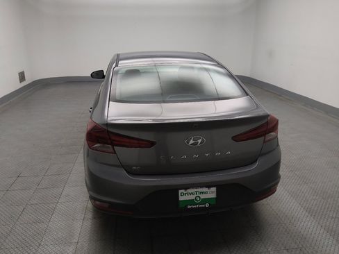 Used 2020 Hyundai Elantra SE w/ Cargo Package (C1) FWD image 6