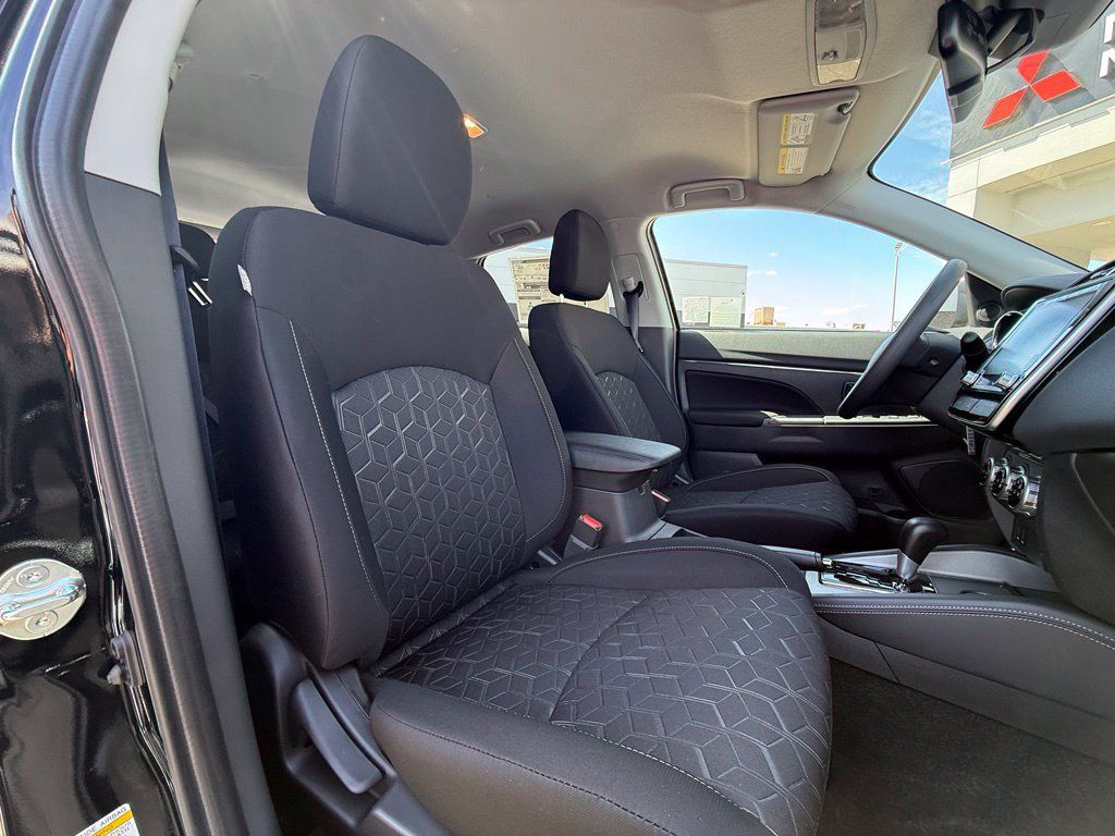 New 2027 Mitsubishi Outlander Sport ES FWD image 16