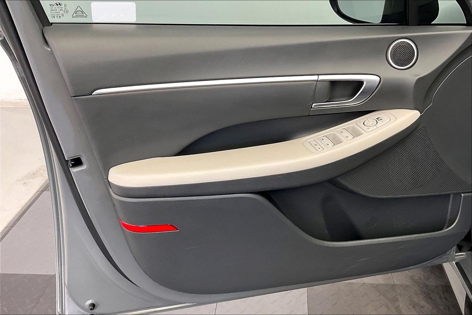 Used 2023 Hyundai Sonata SEL w/ Cargo Package FWD image 25