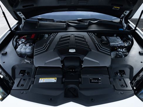 Used 2024 Lamborghini Urus S image 46