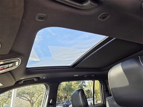 Used 2024 Jeep Grand Cherokee L Limited w/ Luxury Tech Group II image 31