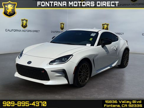 Used 2024 Toyota GR86 RWD image 1