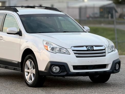 Used 2014 Subaru Outback 2.5i Premium image 15