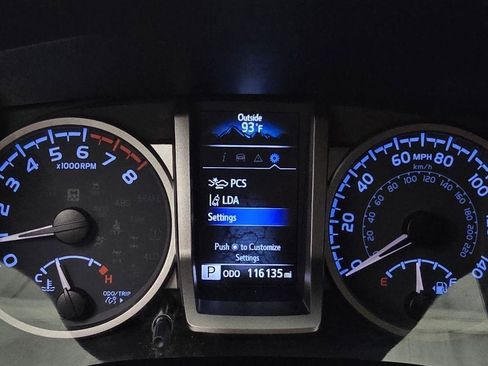 Used 2021 Toyota Tacoma SR5 RWD image 22