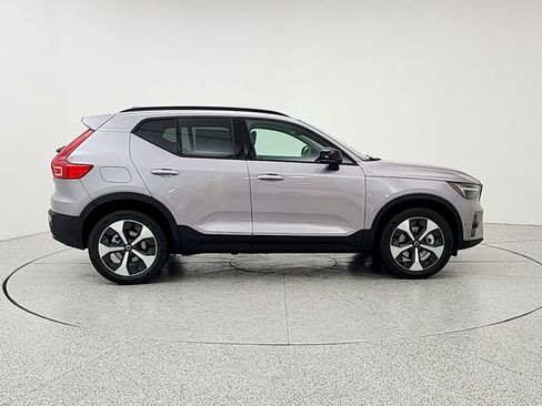 New 2026 Volvo XC40 B5 Plus w/ Protection Package Premier AWD/4WD image 4