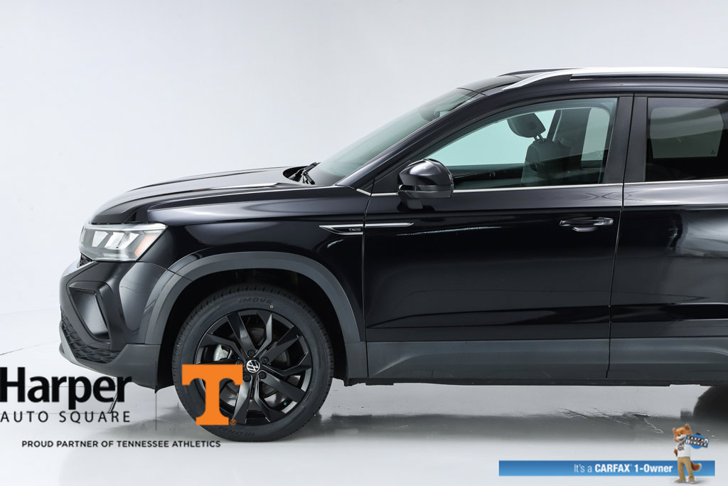 Used 2023 Volkswagen Taos SE w/ Panoramic Sunroof Package AWD/4WD image 41