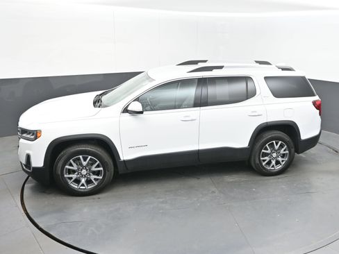 Used 2022 GMC Acadia SLT FWD image 35