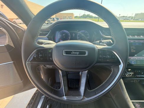 Used 2023 Jeep Grand Cherokee L Overland AWD/4WD image 16