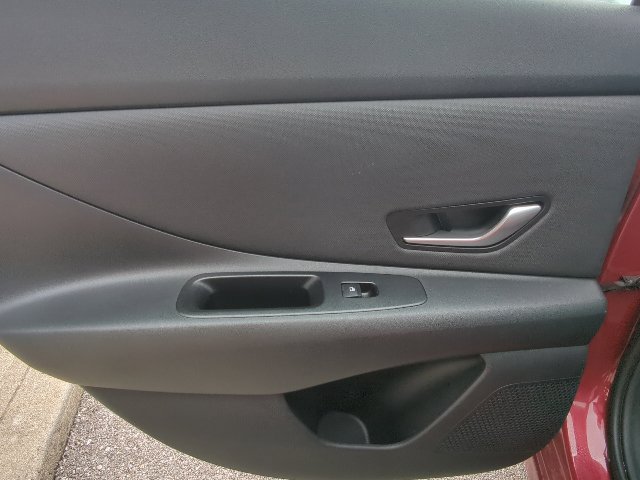Used 2024 Hyundai Elantra Limited FWD image 26