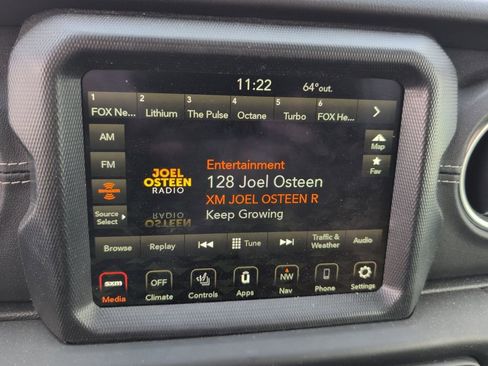 Used 2023 Jeep Wrangler Unlimited Sahara w/ Cold Weather Group image 17