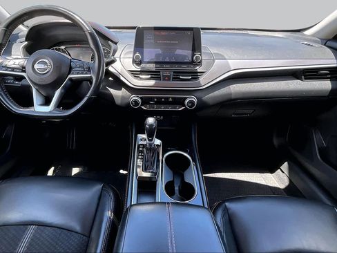Used 2024 Nissan Altima 2.5 SR FWD image 15