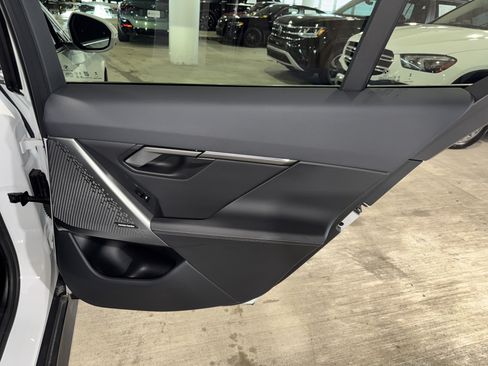 Used 2025 BMW 530i w/ Premium Package RWD image 11