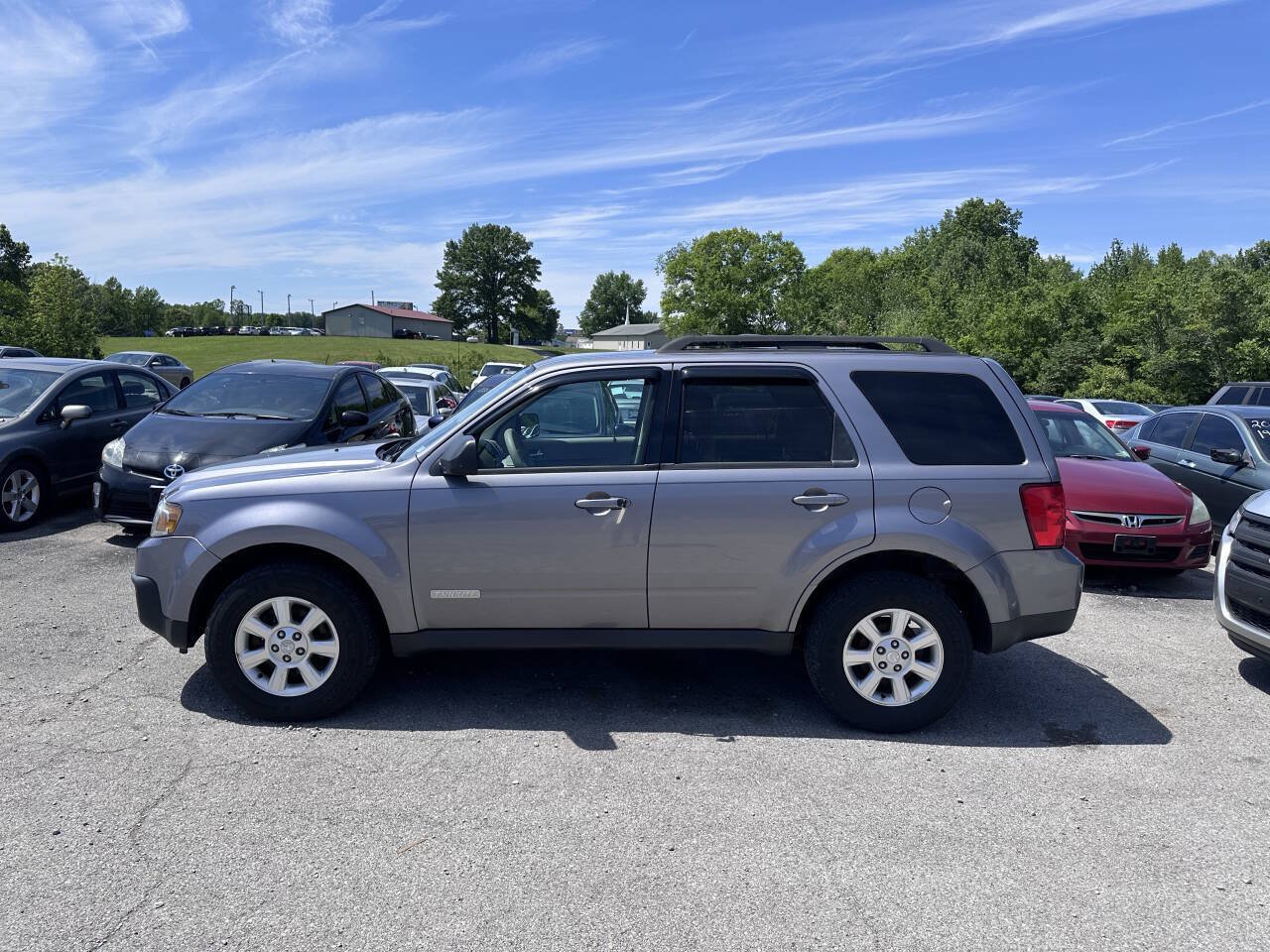 Used 2008 MAZDA Tribute i w/ Cargo Area Cover Pkg FWD image 3