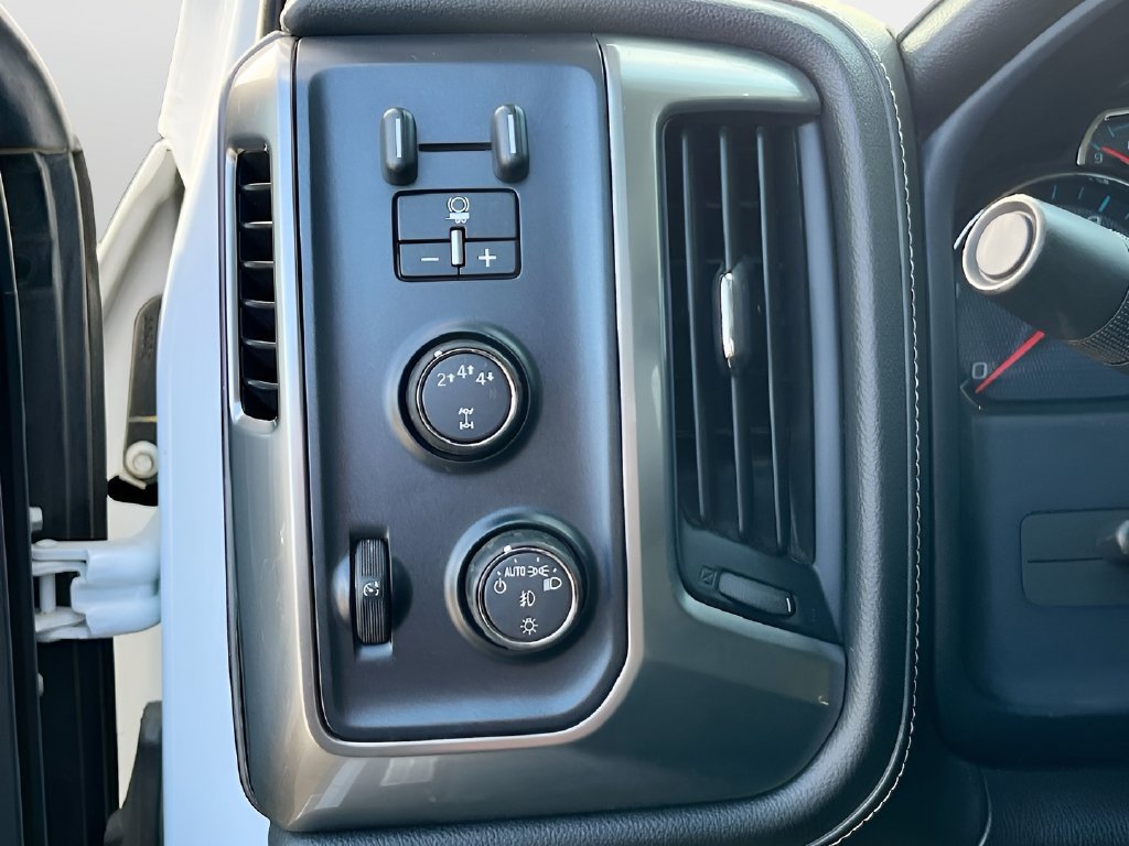 Used 2019 Chevrolet Silverado 2500 LTZ w/ Duramax Plus Package AWD/4WD image 10