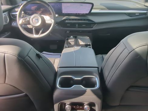 Used 2025 Buick Enclave Avenir w/ Super Cruise Package image 21