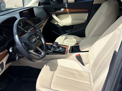Used 2022 Audi Q5 2.0T Premium w/ Convenience Package AWD/4WD image 11