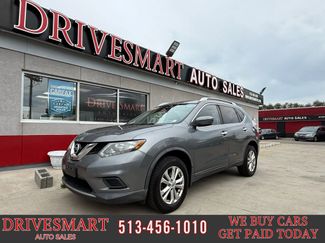 Used 2016 Nissan Rogue SV image 1