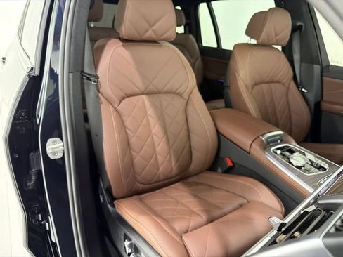 Used 2026 BMW X7 xDrive40i w/ Executive Package AWD/4WD image 21