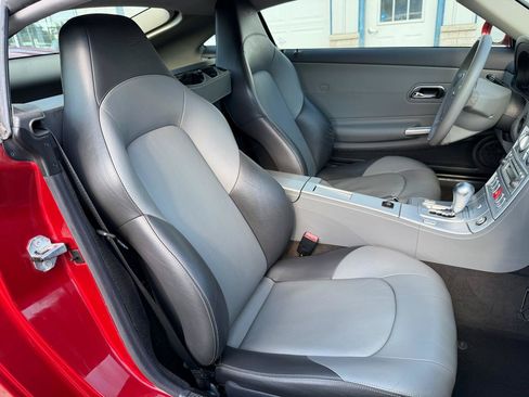 Used 2005 Chrysler Crossfire Limited RWD image 14