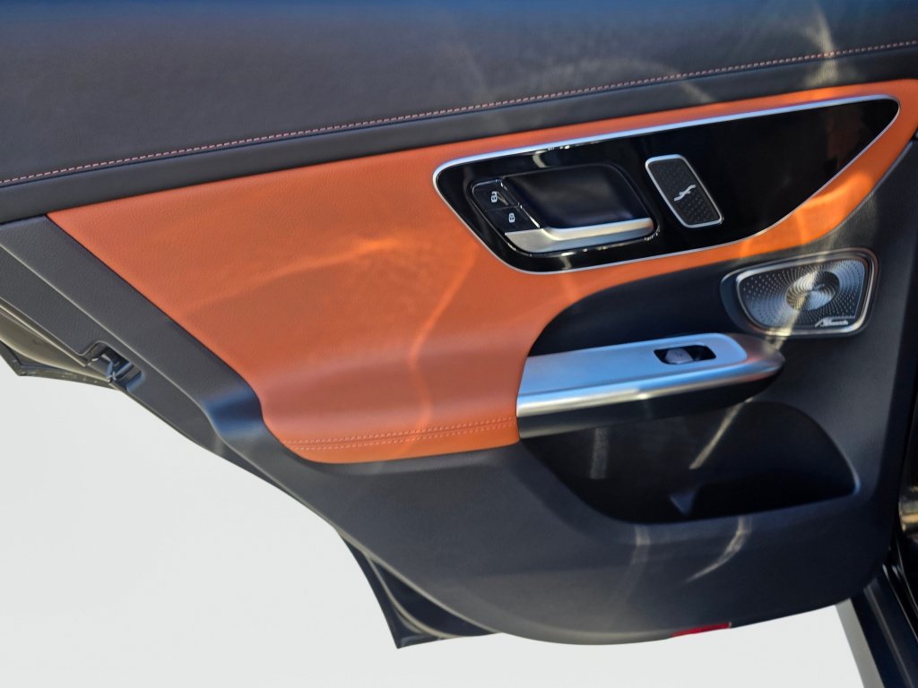 Used 2023 Mercedes-Benz GLC 300 4MATIC w/ Pinnacle Trim Package image 19