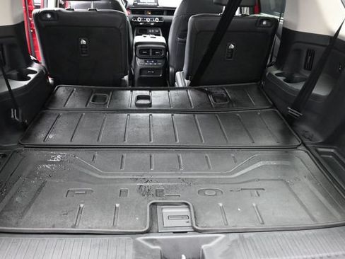 Used 2025 Honda Pilot Touring image 19