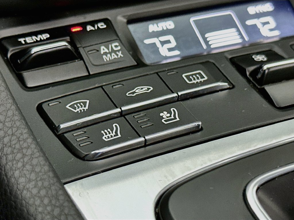 Used 2019 Porsche 718 Boxster S RWD image 19