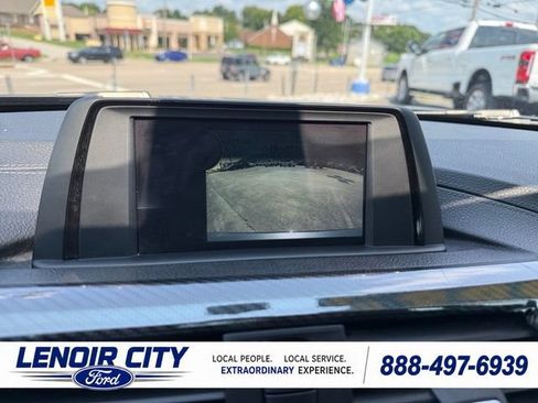 Used 2018 BMW 330i Sedan w/ Convenience Package RWD image 24