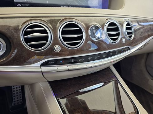 Used 2019 Mercedes-Benz S 560 4MATIC Sedan image 16