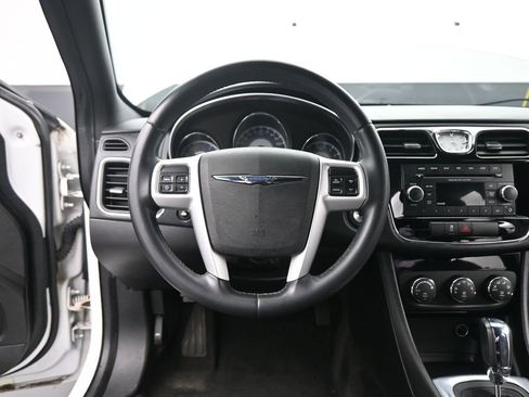 Used 2014 Chrysler 200 Touring image 27