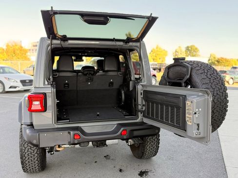 Used 2022 Jeep Wrangler Unlimited Rubicon w/ Xtreme Recon 35" Tire Package AWD/4WD image 61