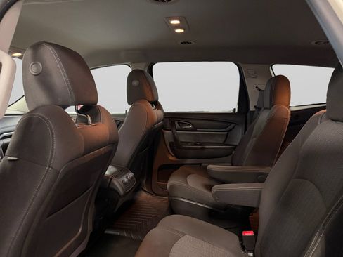 Used 2016 Chevrolet Traverse LT w/ Style and Technology Package FWD image 36