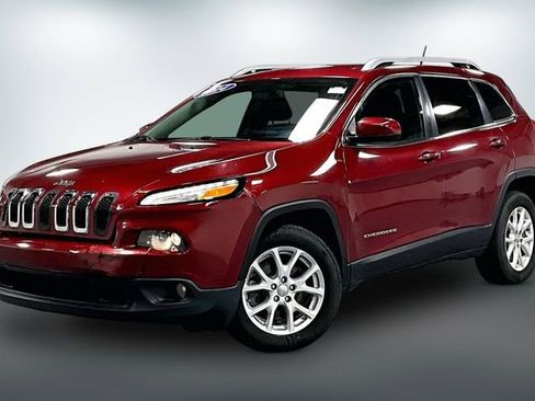 Used 2014 Jeep Cherokee Latitude w/ Comfort/Convenience Group image 4