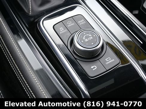 Used 2023 INFINITI QX80 Premium Select w/ All-Season Package image 28