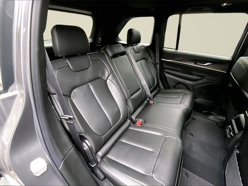New 2025 Jeep Grand Cherokee Limited w/ Trailer Tow Package image 10