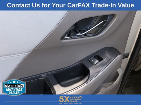 Used 2020 Chevrolet Traverse LT w/ LT Premium Package FWD image 31