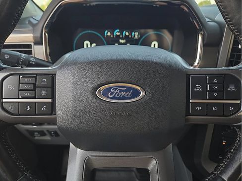 Used 2022 Ford F150 Lariat w/ Trailer Tow Package AWD/4WD image 19
