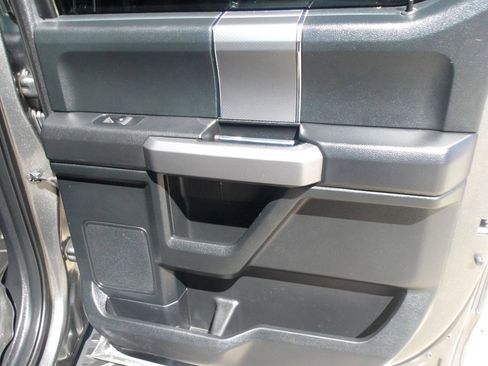 Used 2016 Ford F150 XLT w/ Equipment Group 302A Luxury image 7