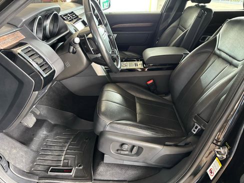 Used 2017 Land Rover Discovery HSE AWD/4WD image 12