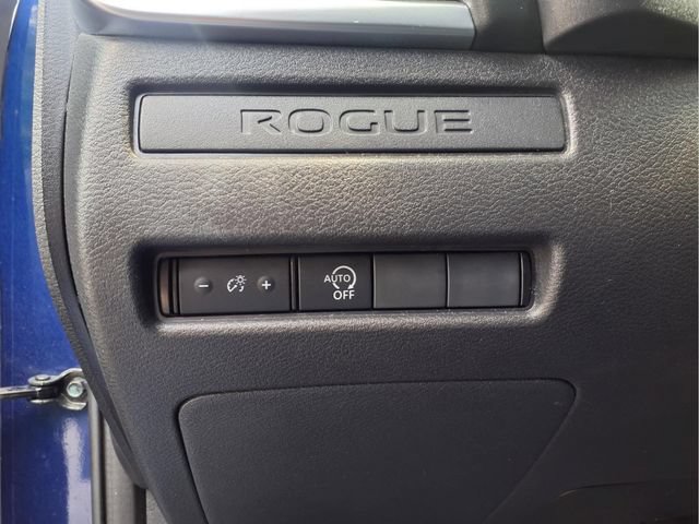 Used 2023 Nissan Rogue S AWD/4WD image 15